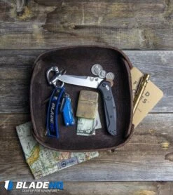 Benchmade 940 Osborne AXIS Lock Knife Green (3.4" Satin) -Benchmade Benchmade 940 2 Osborne AXIS Lock Knife Black G 10 Satin 940 2 BHQ 36208 lifestyle web 1